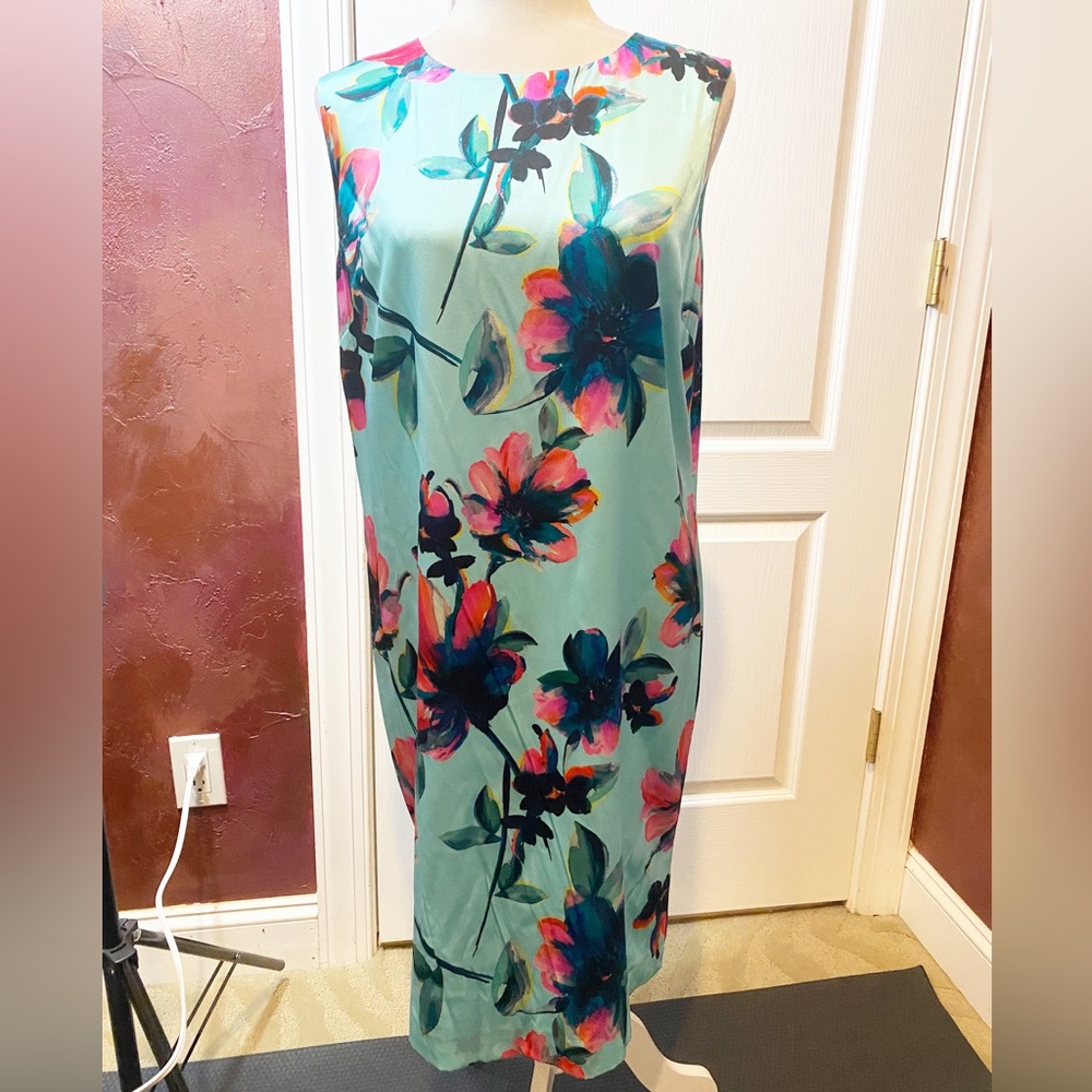 NWT St John Collection Beautiful Silk Dress